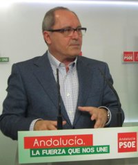 PSOE-A hablará con todos los partidos de cara a la investidura de Díaz