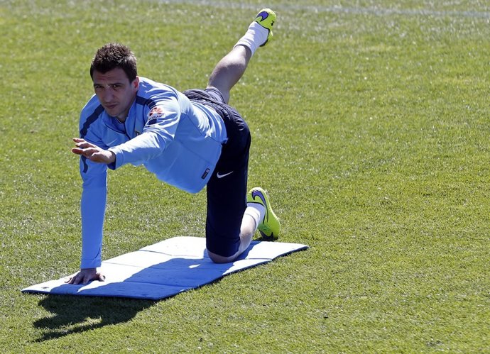 Mandzukic entrenando en Majadahonda