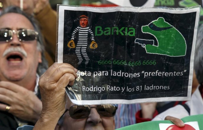 Protesta en Génova contra Rato