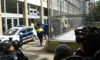 Successos.- Dol a Lleida per la mort del professor lleidatà a l'institut Joan Fuster