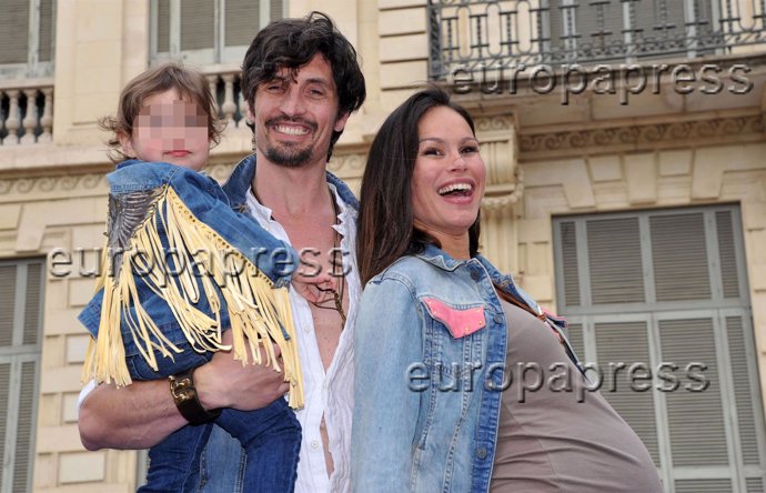 Felipe López y Mireia Canalda, presentadores del desfile benéfico