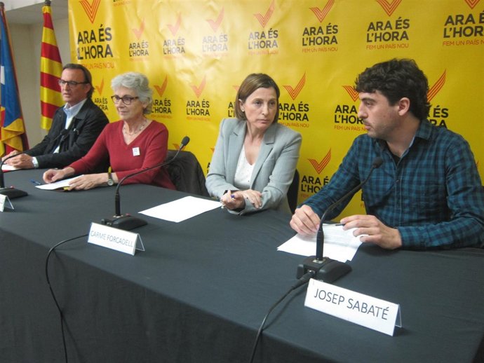 Ara és l'hora ammplía el acto del viernes