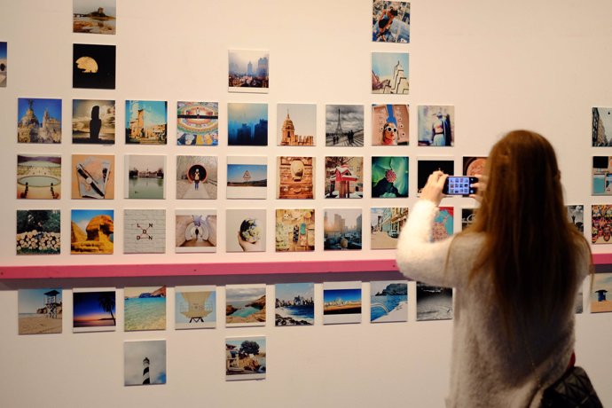 Sala Fundación Cruzcampo fotos exposición cultura muestra Instagram joven arte 