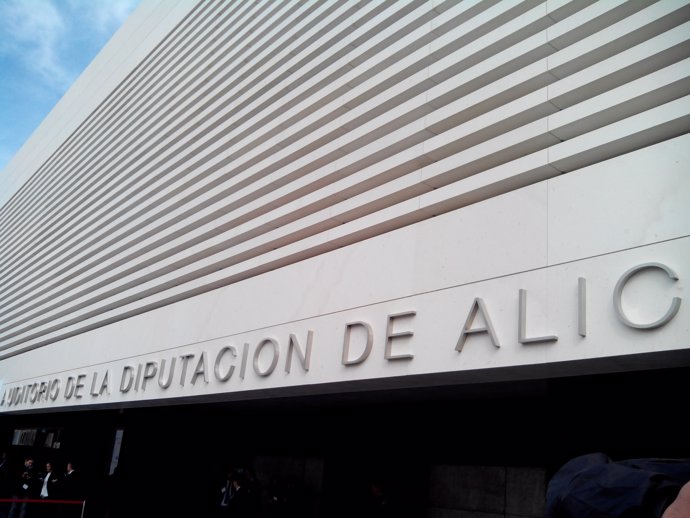 Entrada al Auditorio de la Diputación de Alicante
