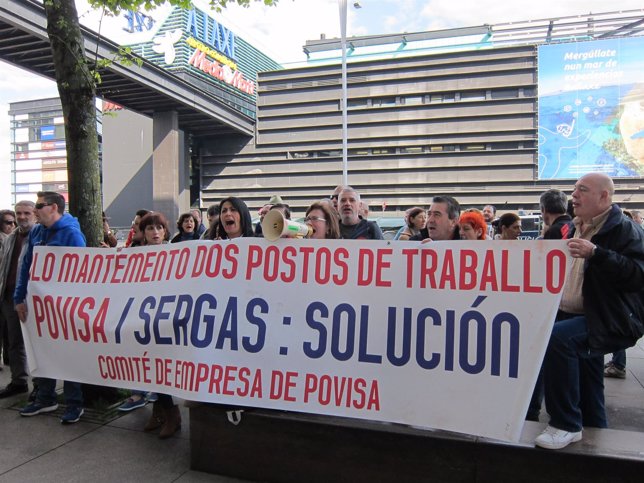 Protesta de trabajadores de Povisa en Vigo.