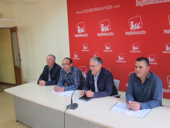 Manzano (CCOO) y Orviz (IU) tras la reunión sobre la industria de Asturias.