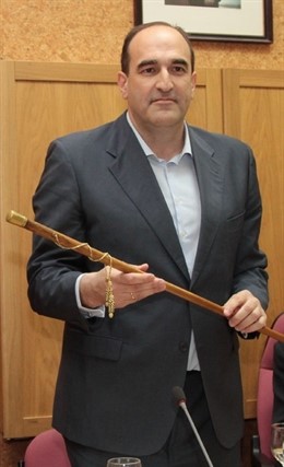 El alcalde durante su toma de posesión