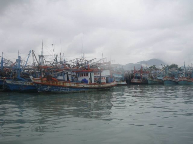 Puerto barcos Tailandia