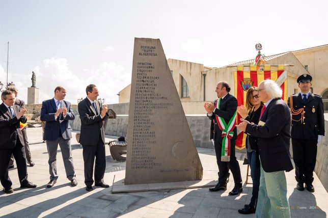 Jaume Ciurana y Mario Bruno inauguran una escultura en honor a Salvador Espriu