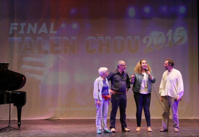 La diputada de Juventud en Pinos Puente