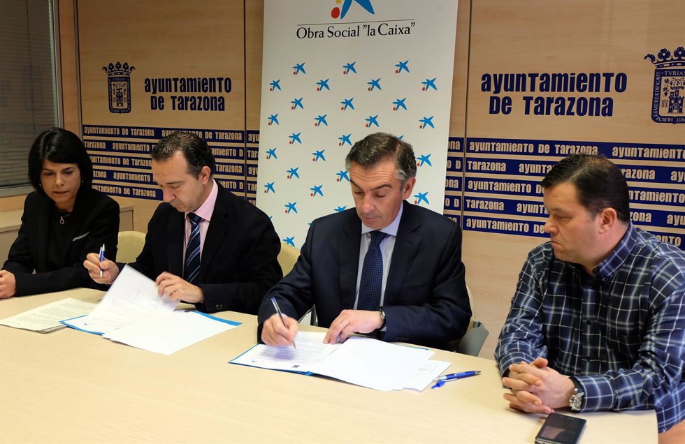 Beamonte y Marqueta en la firma del acuerdo este martes