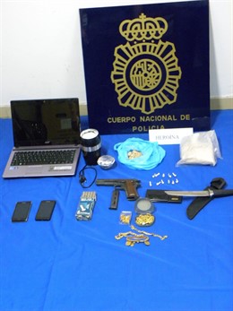 Material intervenido en Operación Fogata en A Coruña.