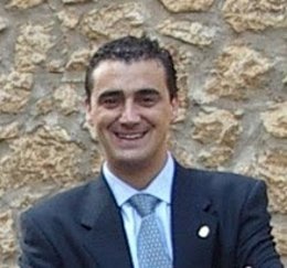 Enrique Bretones, Alcalde De Alfoz De Lloredo