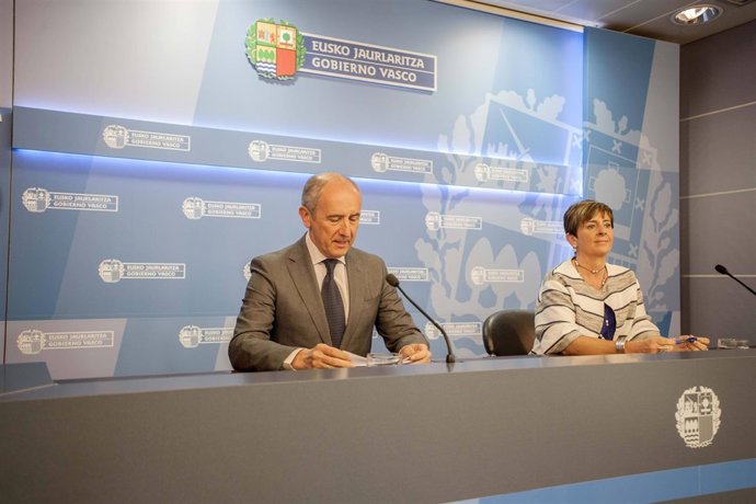 Rueda de prensa del consejo de gobierno con Josu Erkoreka y Arantxa Tapia