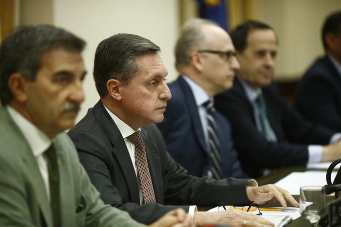 Santiago Menéndez en la Comisión de Hacienda en el Congreso