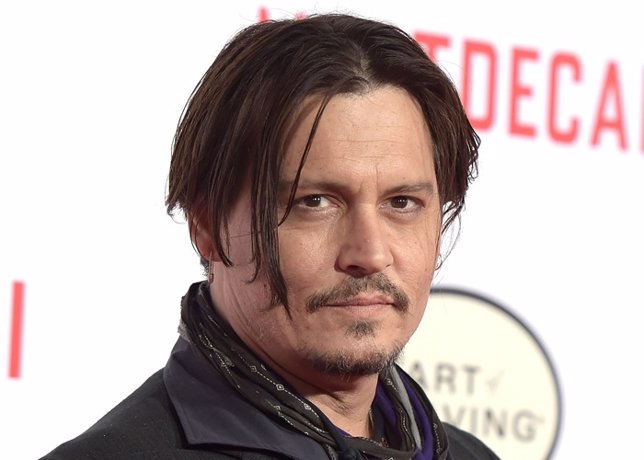 Johnny deep regresa a la grabacion de piratas del caribe