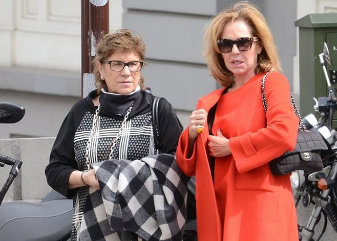 Ana Rodríguez celebra su cumpleaños en muy buena compañía 