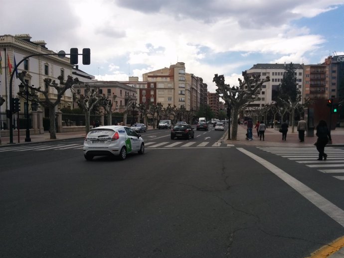 Imagen de la calle Vara de Rey en Logroño, que se va a remodelar