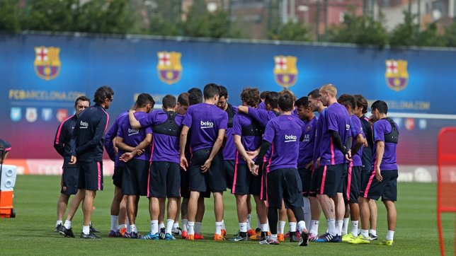 La plantilla del FC Barcelona en un entrenamiento