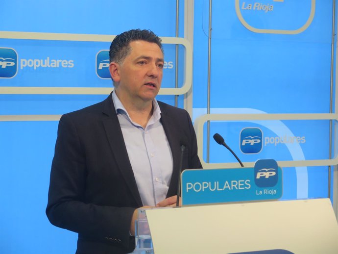 El secretario general del PP, Carlos Cuevas