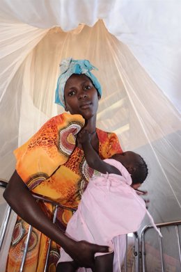 Isabirhe Jocobo y su hija de 10 meses. Ambas han sufrido malaria.