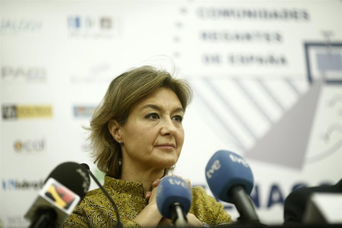 Isabel García Tejerina recibe la Medalla de Oro de Comunidades Regantes