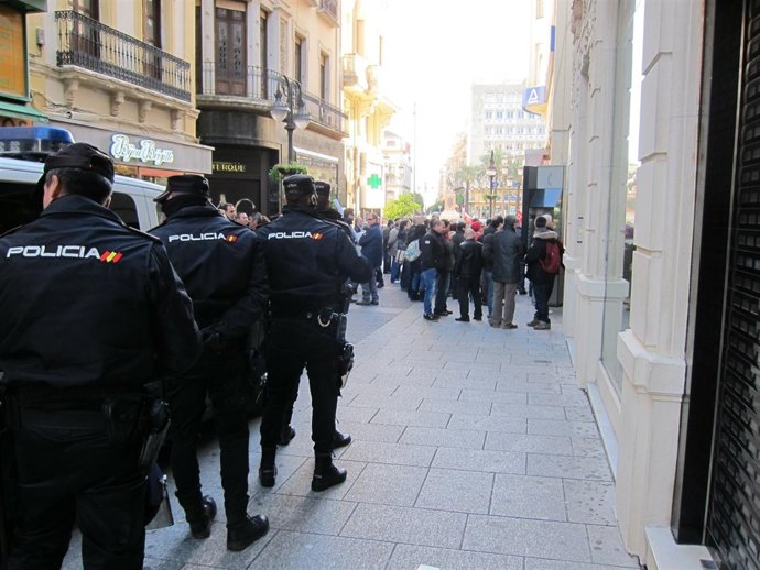 Agentes de la Policía Nacional en Córdoba