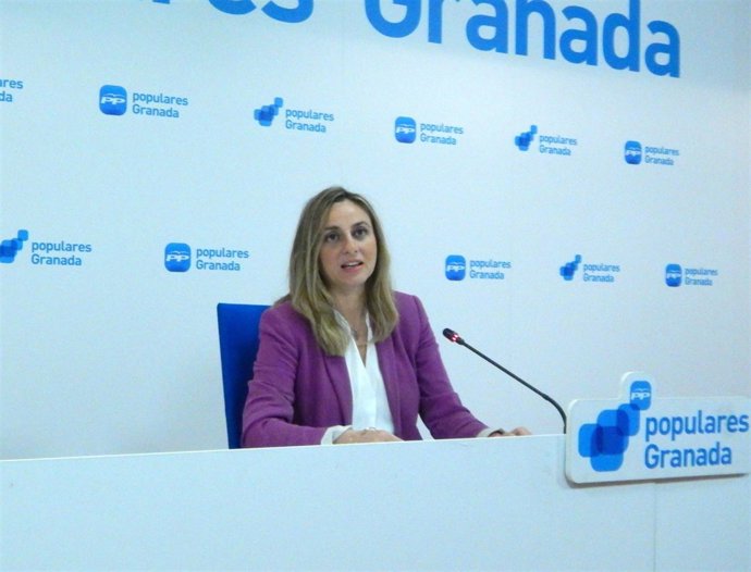 Marifrán Carazo, del PP, en rueda de prensa