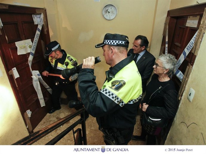 Tabicado de viveindas ocupadas ilegalmente en Gandia