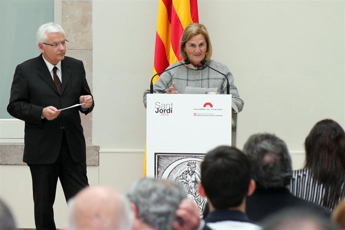 El Parlament celebra la Diada con la lectura de la 'Crònica' de Muntaner