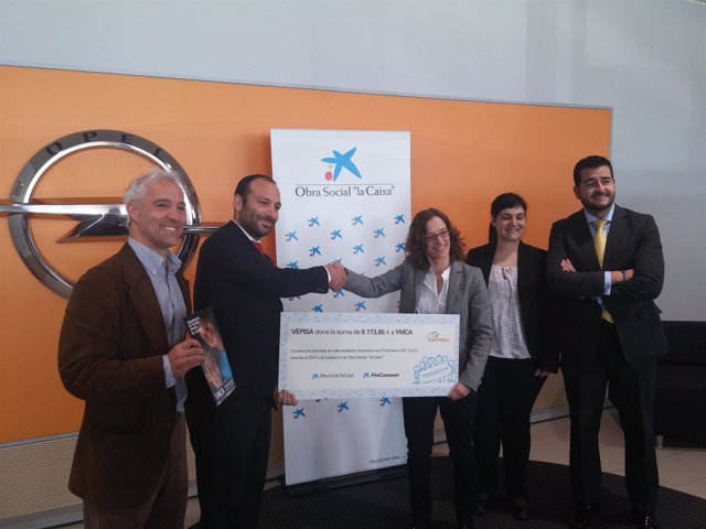 Entrega del cheque de Grupo Vepisa a la ONG YMCA