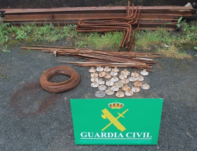Material robado en el muelle de O Barqueiro (A Coruña).