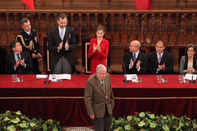  El escritor Juan Goytisolo recibe el Premio Cervantes 2014