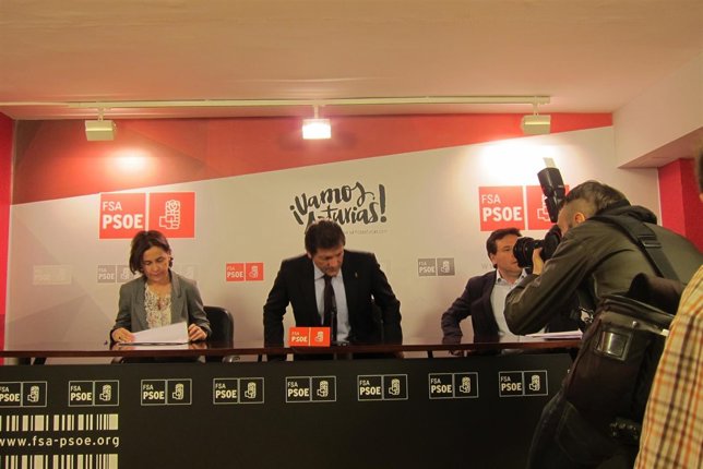 Dolores Carcedo, Javier Fernández, y Francisco Blanco