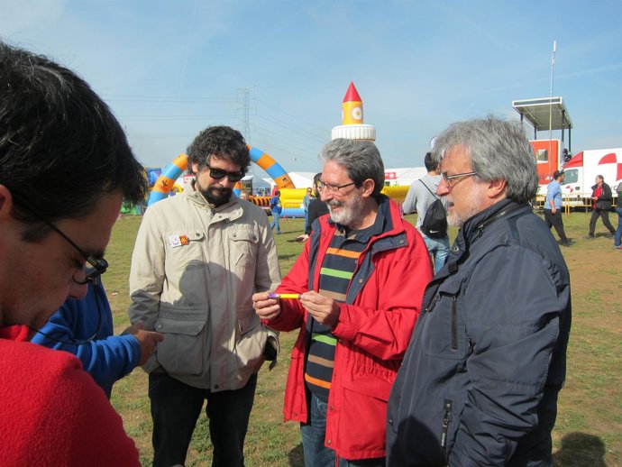 Sarrión (I), González y Barrena (D)