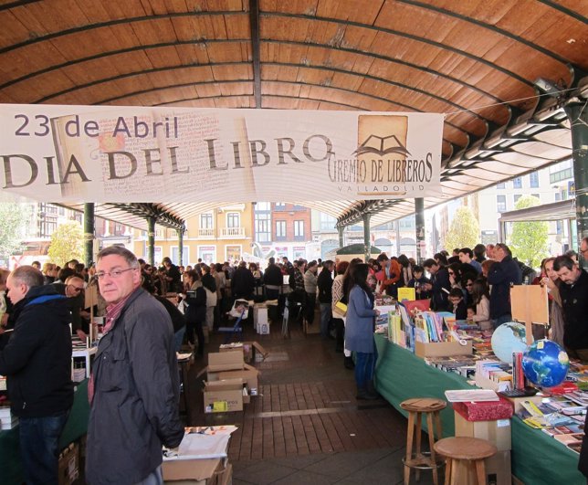 Día del Libro. Plaza España. Valladolid