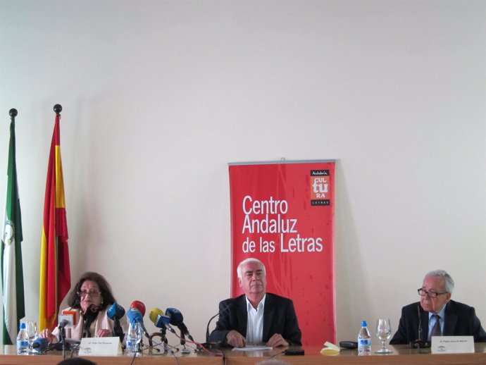 Acto de celebración del Día Internacional del Libro en Cádiz