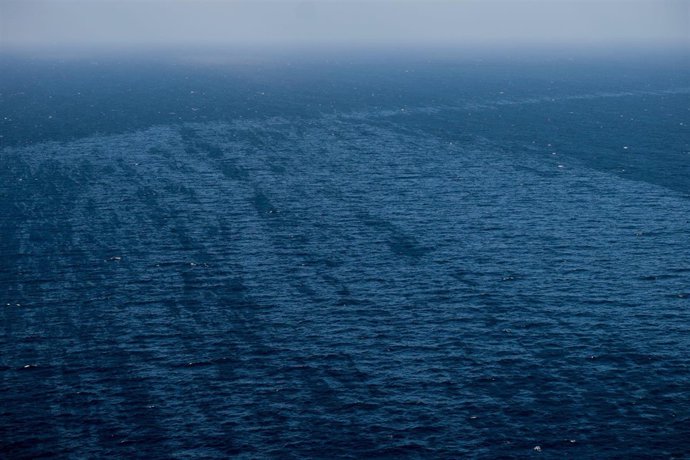 Mancha de fuel del pesquero ruso hundido en Canarias Oleg Nadeynov