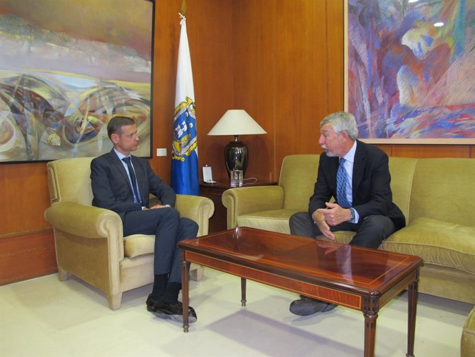 Reunión entre José Luis López del Moral y Jesús Pellón