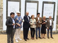 Sant Jordi.- María Dueñas i Xavier Bosch, els llibres electrònics més venuts a Amazon.es
