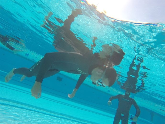 Uno de los participantes en el I Open Indoor de Apnea