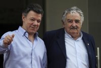 Santos niega haber nombrado a Mujica mediador en los diálogos de paz entre el Gobierno y las FARC