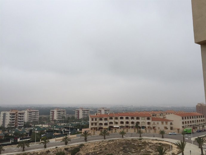 Intensa niebla registrada en el aeropuerto de Alicante.
