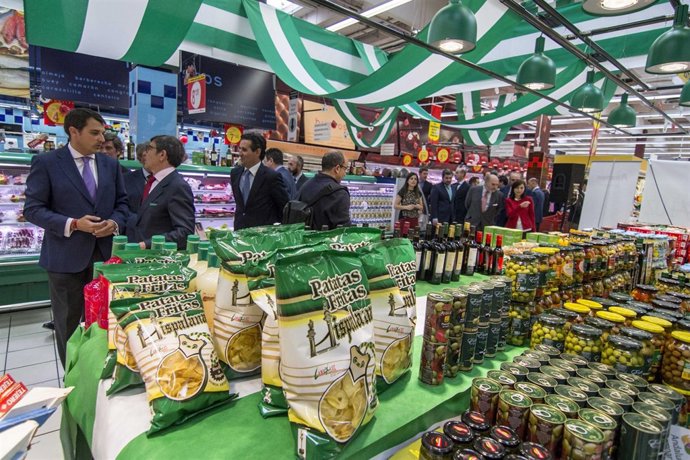 Campaña de productos andaluces en Alcampo.