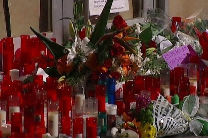 Apoyo a afectados tras la tragedia en el Joan Fuster