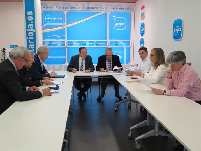 Reunión de Pedro Sanz con el Colegio de Médicos