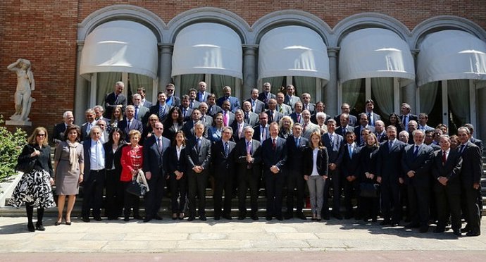 El alcalde de Barcelona, Xavier Trias, recibe a miembros del cuerpo consular