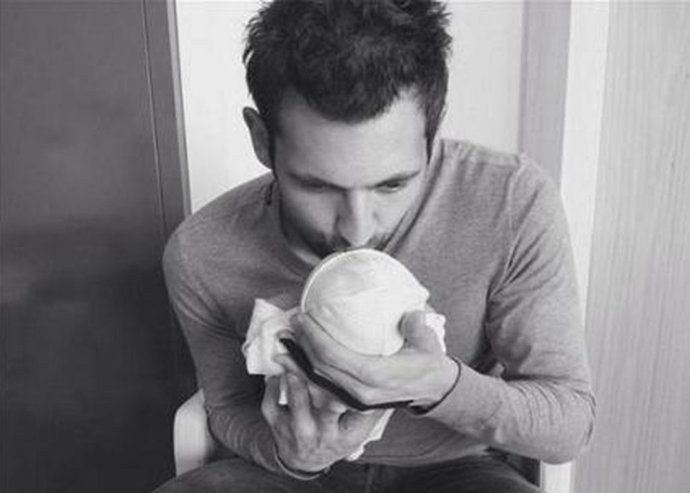 Diego López presenta a su hija Bianca