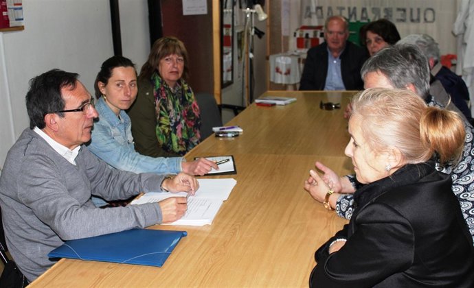 Cruz Viadero se reúne con la asociación de vecinos de Quebrantada