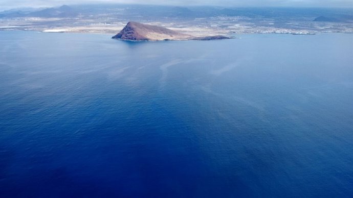 Vuelo de reconocimiento frente a la costa de Granadilla